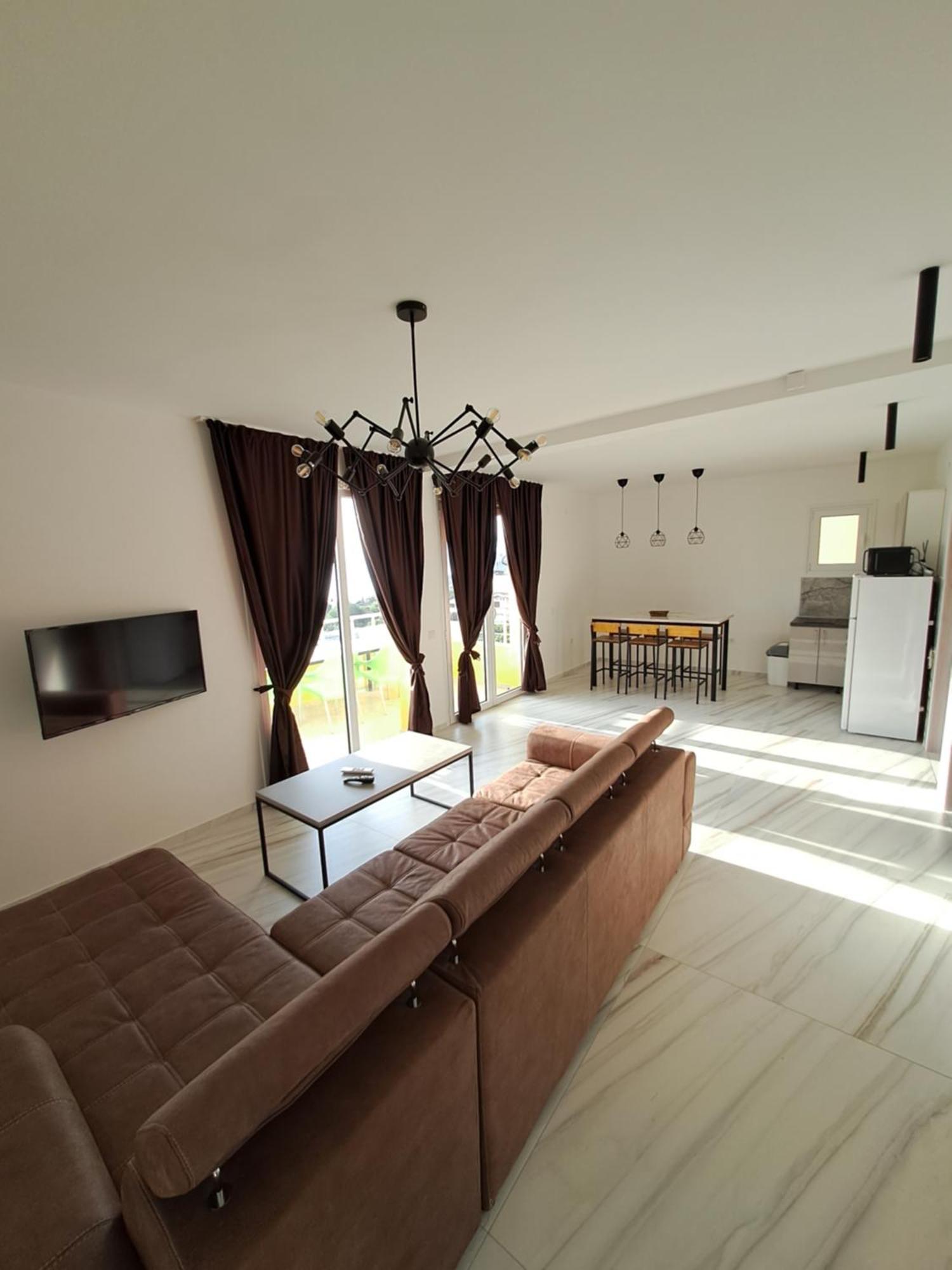 Apartments Miles ウトイェハ エクステリア 写真