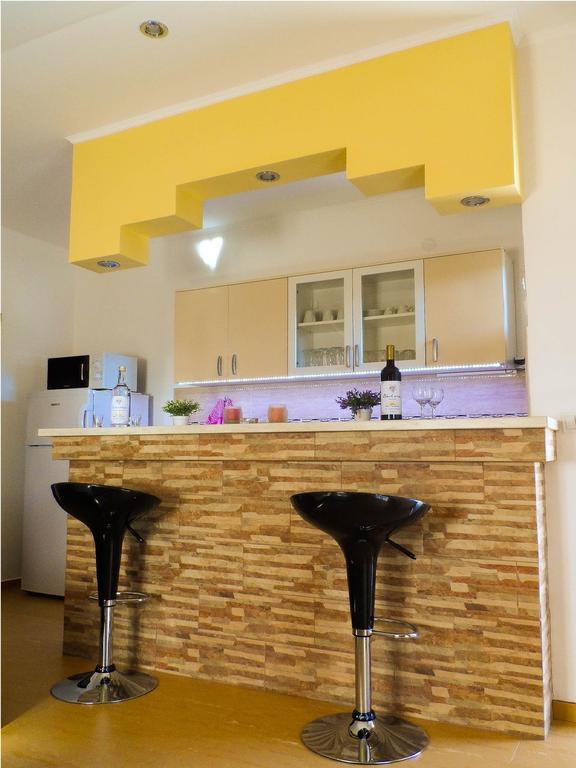 Apartments Miles ウトイェハ エクステリア 写真
